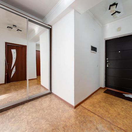 Apartment Оn Makatayeva 5 B Almatý Exterior foto