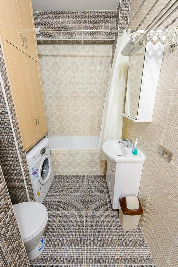 Apartment Оn Makatayeva 5 B Almatý Exterior foto